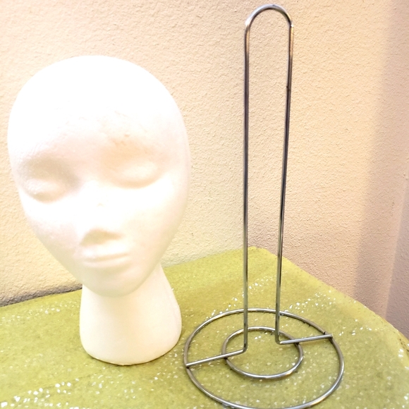 Wig Stand - Picture 2 of 3